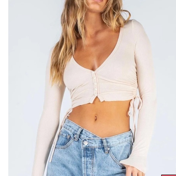 Princess Polly Tops - NWT Princess Polly Beige Crop Top Bridgeton Top Size 4